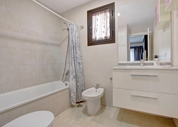 Casa Fanabe Precioso Adosado *